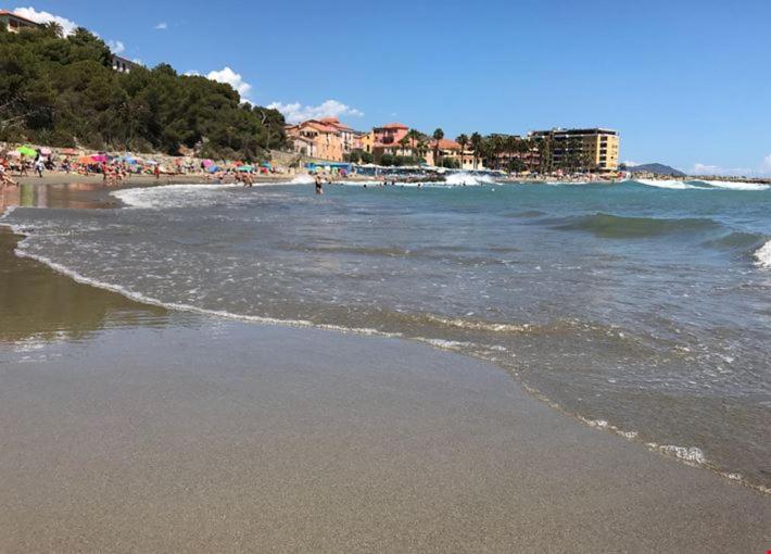 Incantevole E Tranquillo Borgo Storico Sul Mare San Lorenzo al Mare Eksteriør bilde